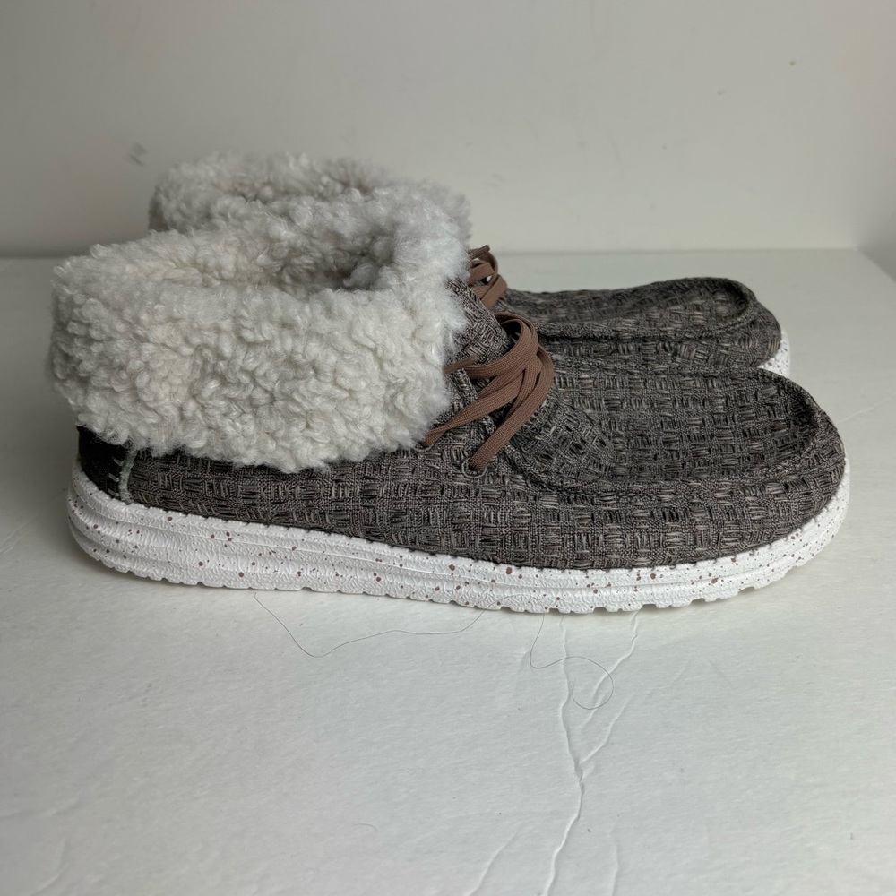HEY DUDE WENDY STITCHED FOLDED COZY BOOTIES